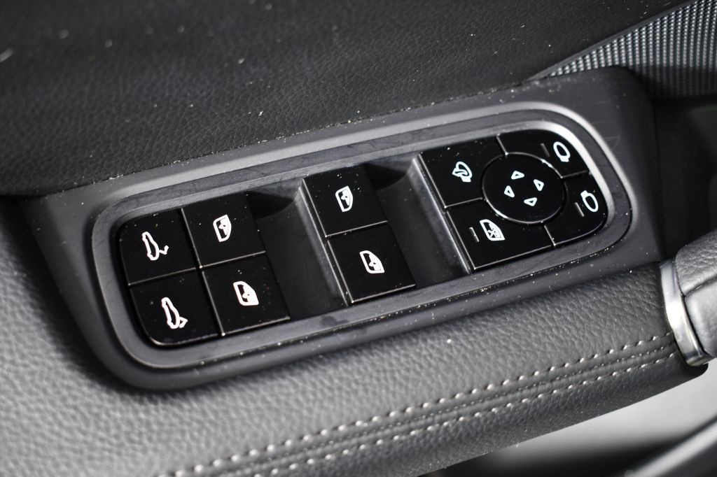2021 Porsche Cayenne Image 55