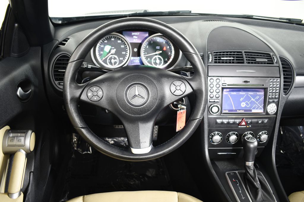 2009 Mercedes-Benz SLK-Class Image 24