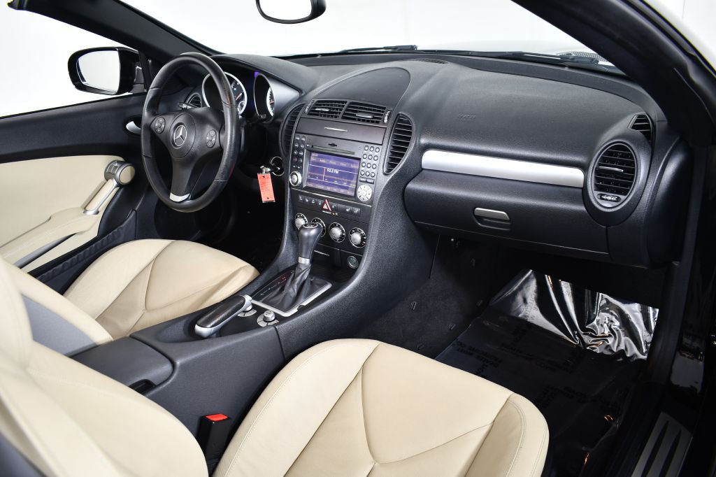 2009 Mercedes-Benz SLK-Class Image 28