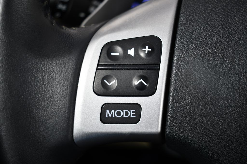 2011 Lexus IS Image 26