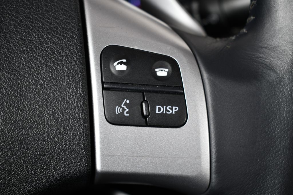 2011 Lexus IS Image 27