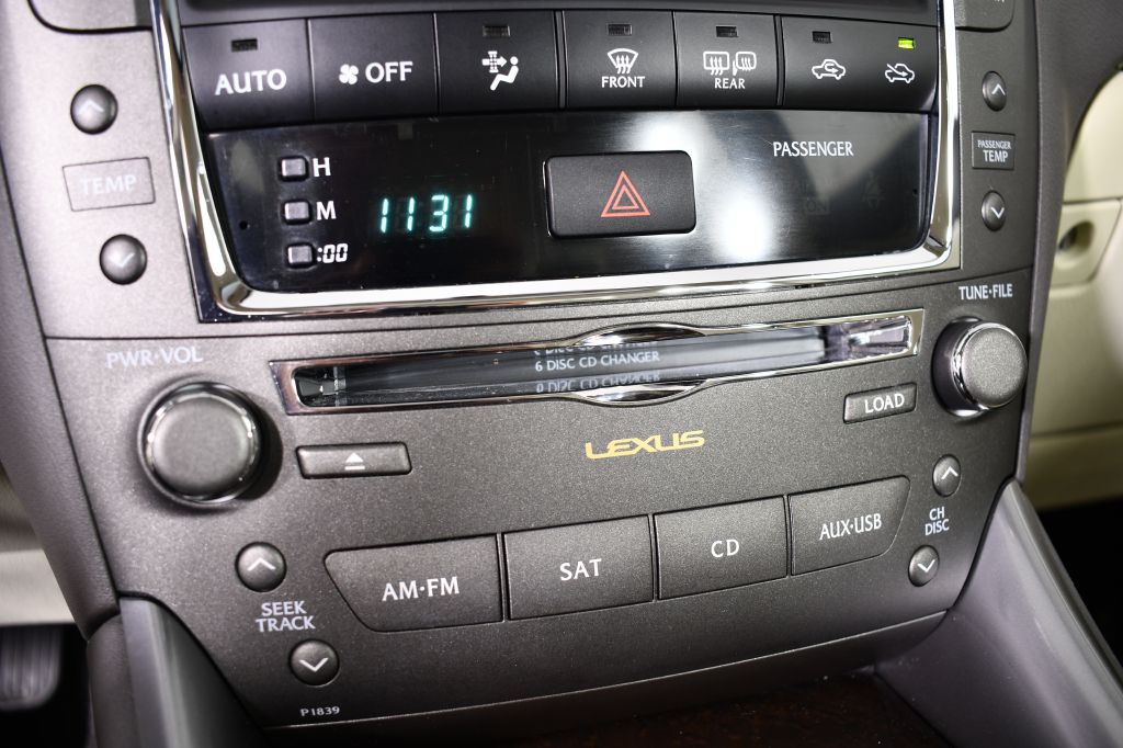 2011 Lexus IS Image 33