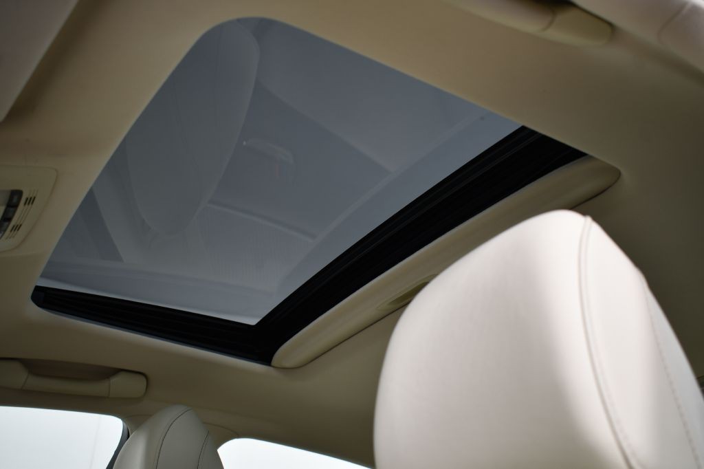 2011 Lexus IS Image 41