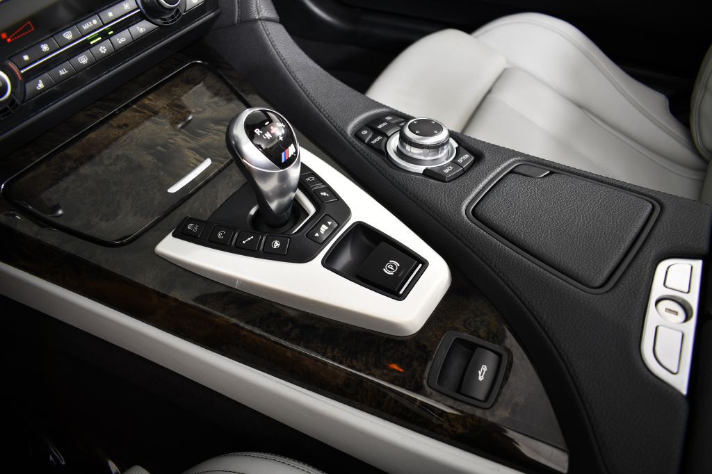 2012 BMW M6 Image 44
