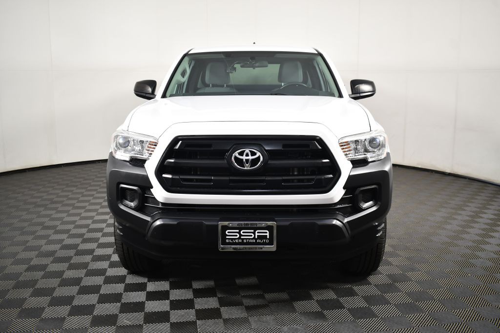 2016 Toyota Tacoma Image 2
