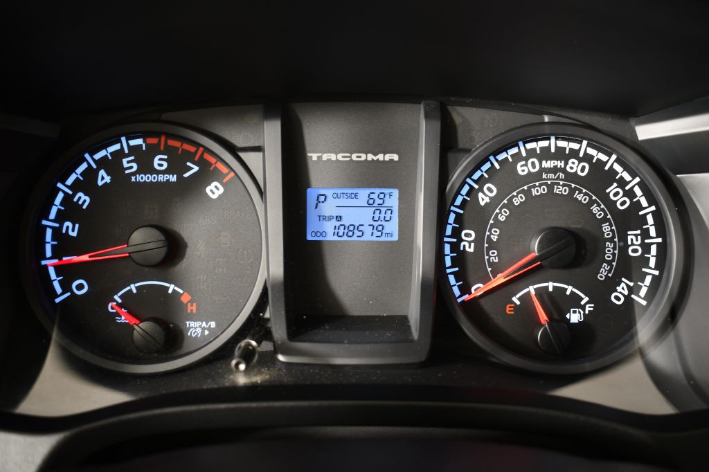 2016 Toyota Tacoma Image 28