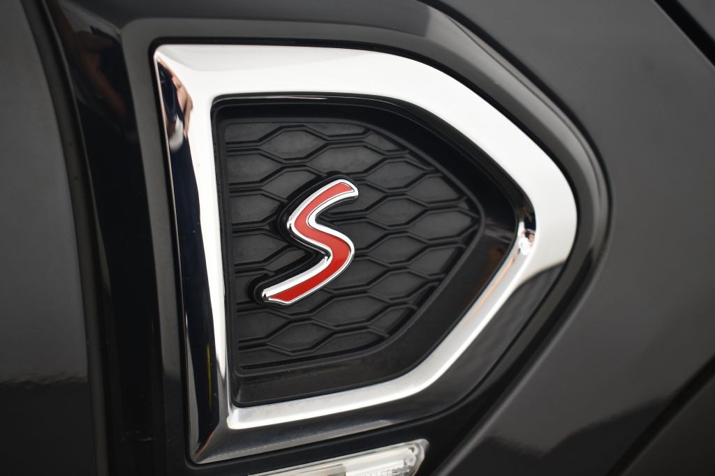 2021 MINI Cooper Image 16
