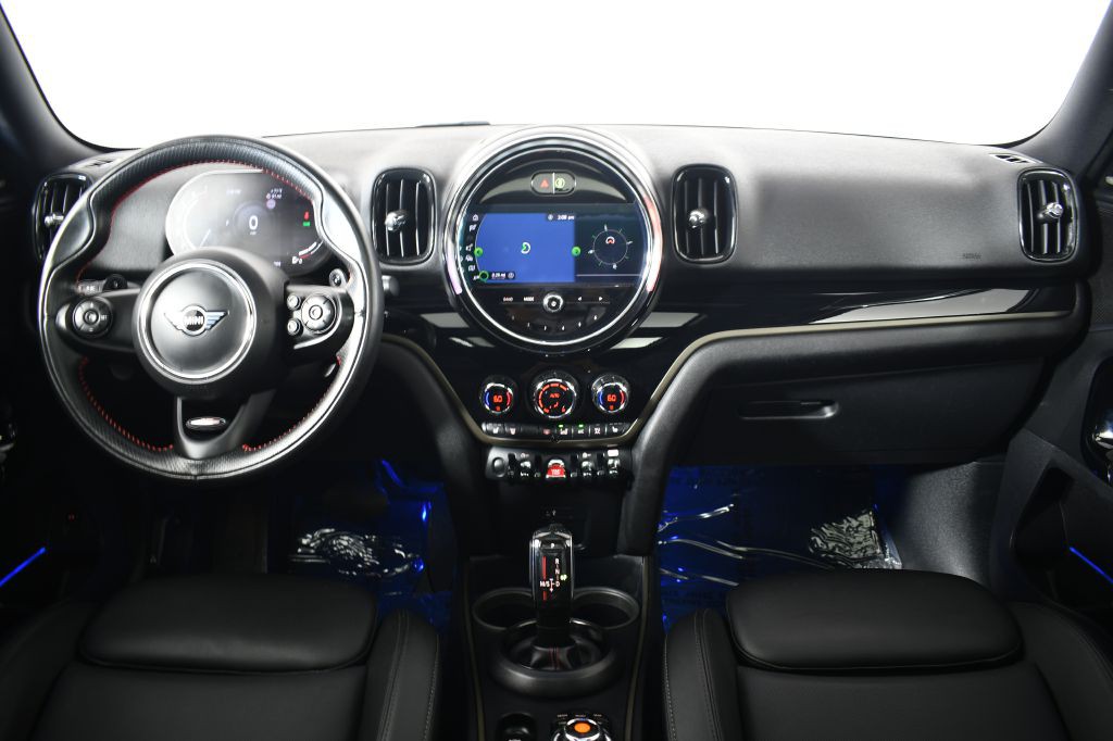 2021 MINI Cooper Image 17