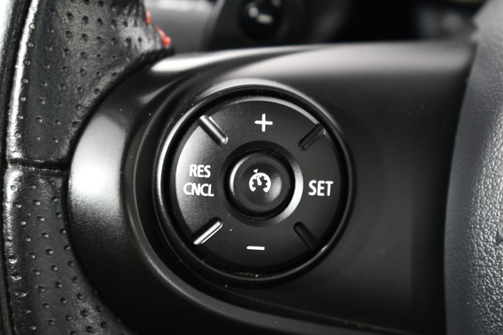 2021 MINI Cooper Image 45