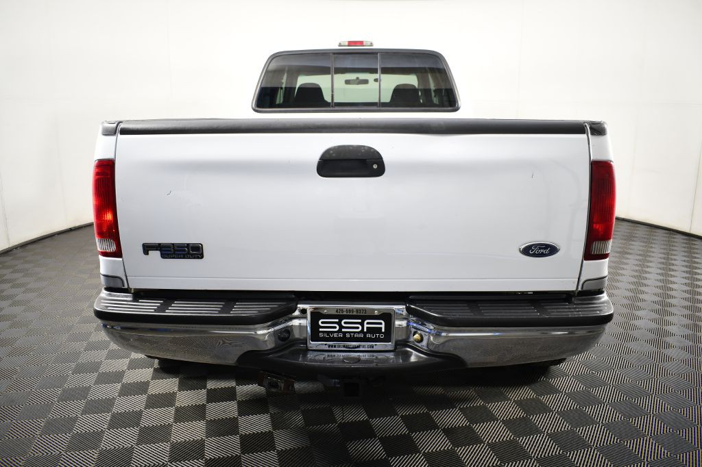2002 Ford F-350 Image 8
