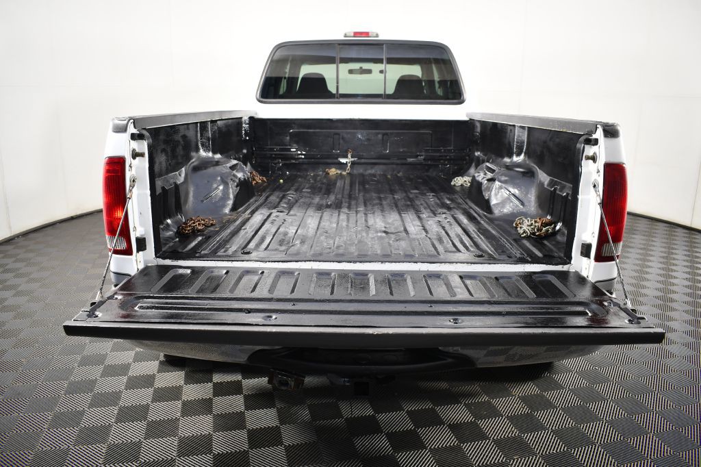 2002 Ford F-350 Image 9