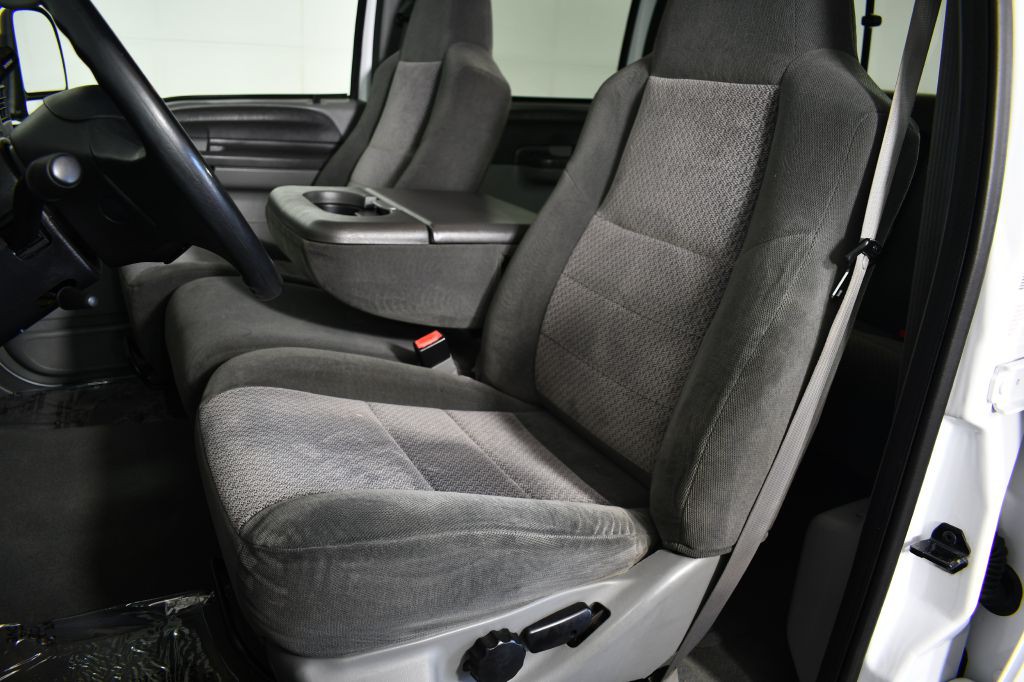 2002 Ford F-350 Image 17