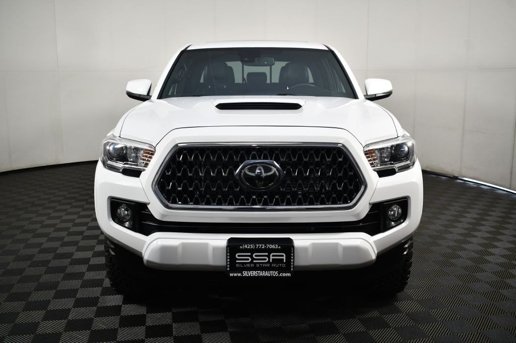 2019 Toyota Tacoma Image 2