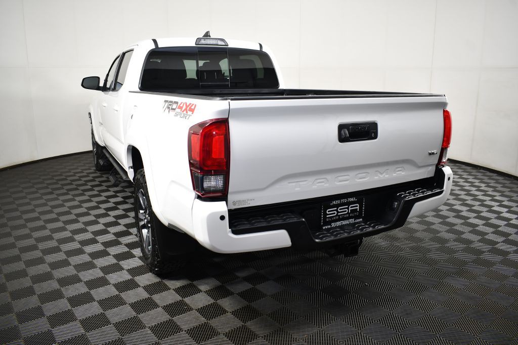 2019 Toyota Tacoma Image 10