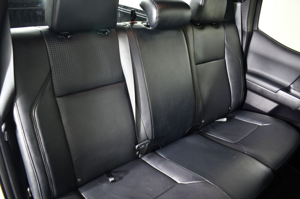 2019 Toyota Tacoma Image 24