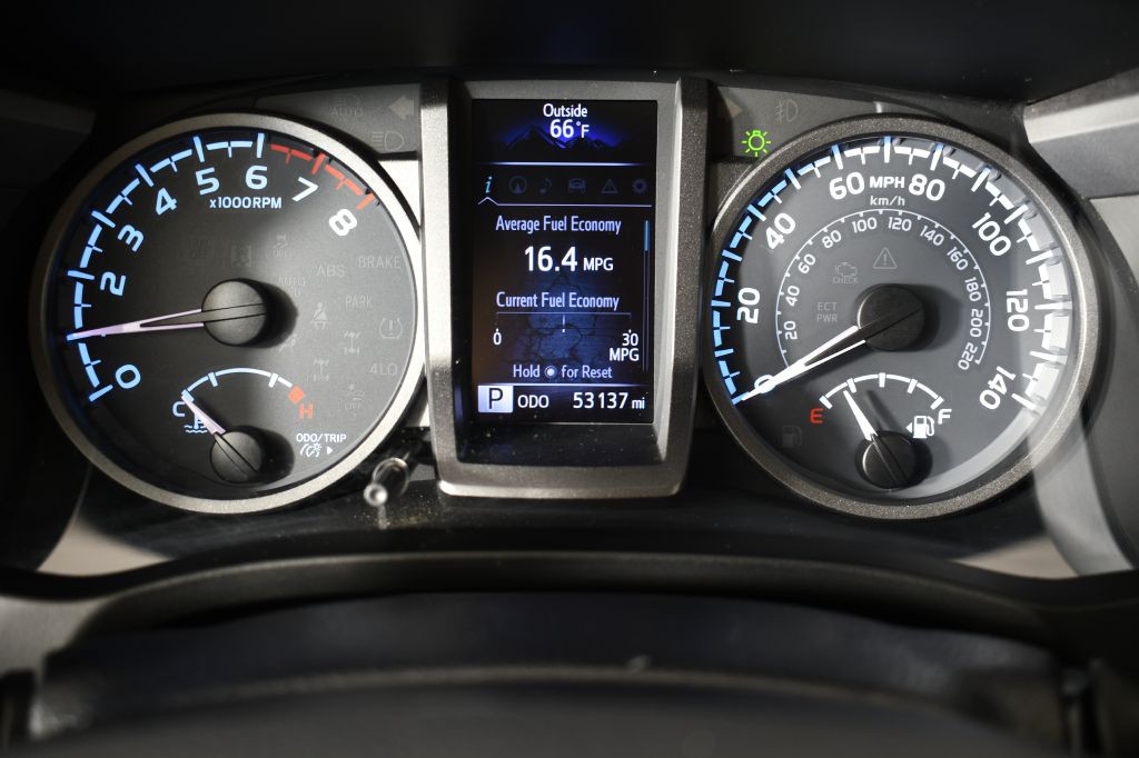 2019 Toyota Tacoma Image 30