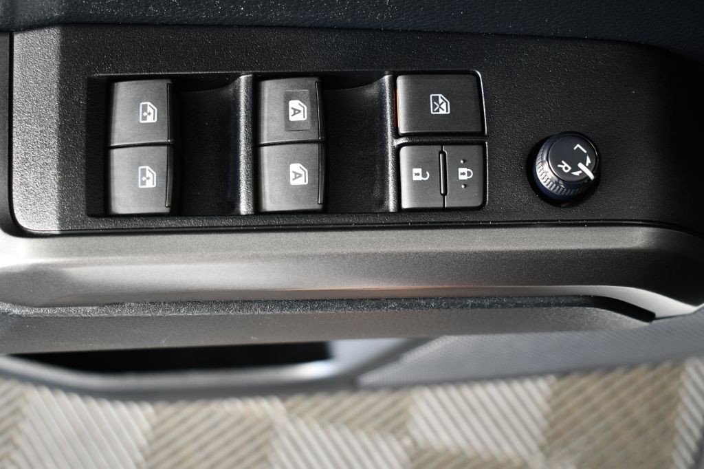 2019 Toyota Tacoma Image 46