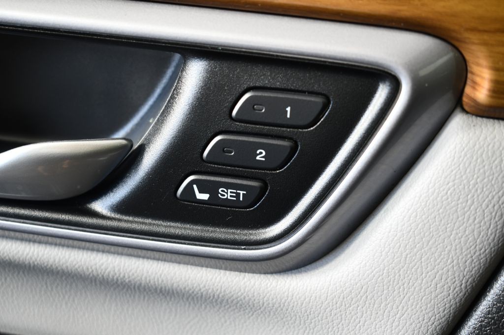 2017 Honda CR-V Image 32