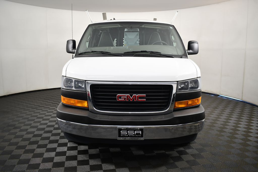2019 GMC Savana Image 2