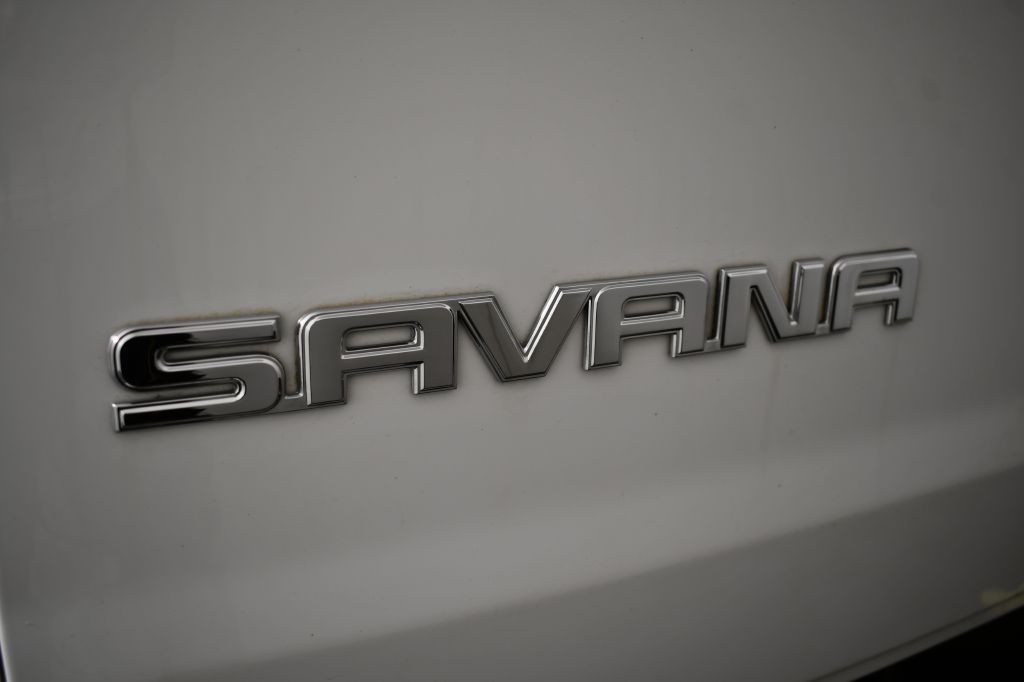 2019 GMC Savana Image 19