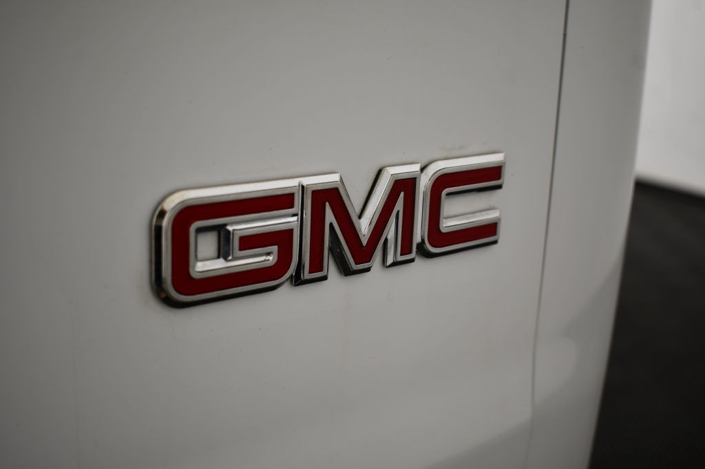 2019 GMC Savana Image 20