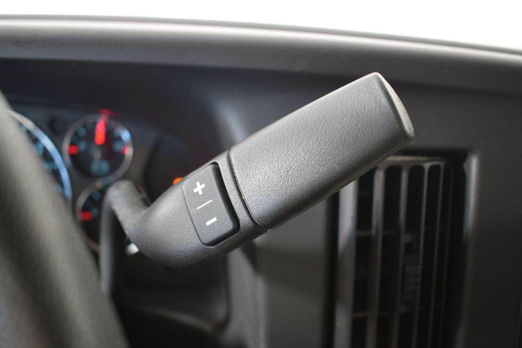 2019 GMC Savana Image 26