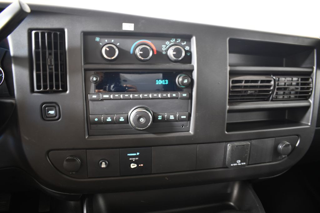 2019 GMC Savana Image 29
