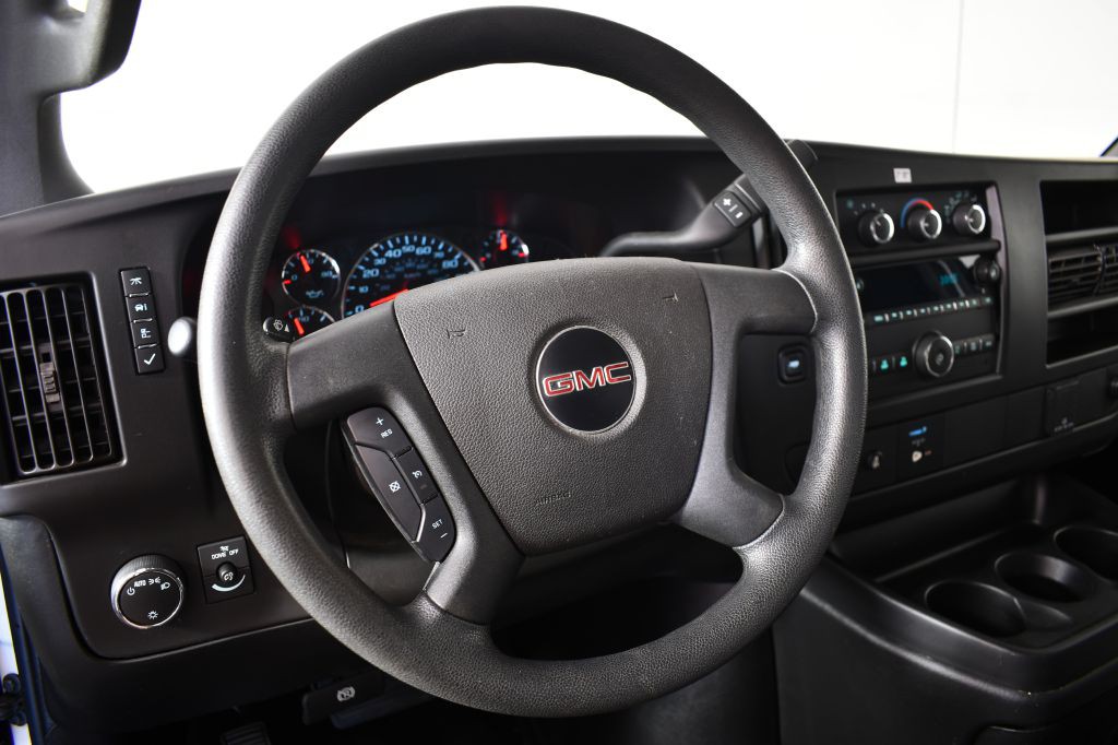 2019 GMC Savana Image 37