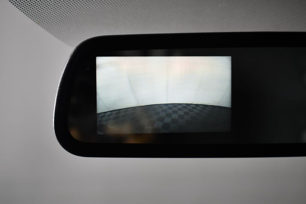 2019 GMC Savana Image 38