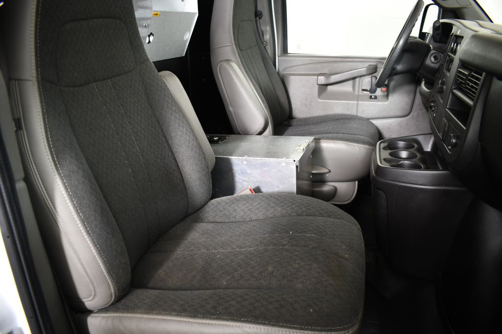 2019 GMC Savana Image 39