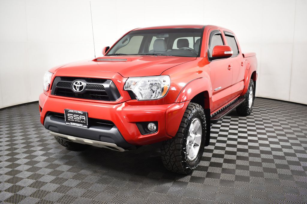 2015 Toyota Tacoma Image 1