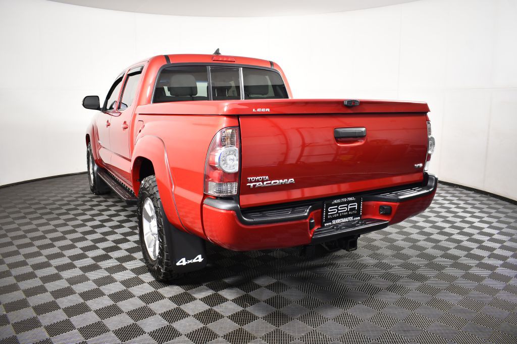 2015 Toyota Tacoma Image 9