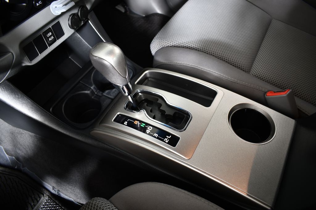 2015 Toyota Tacoma Image 34