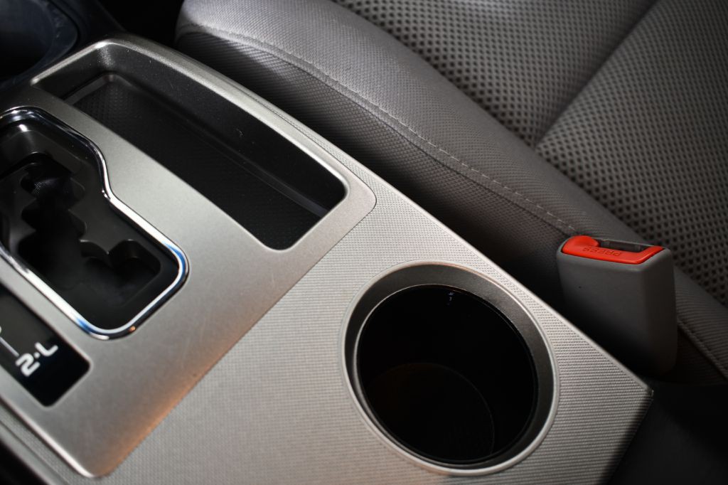 2015 Toyota Tacoma Image 36