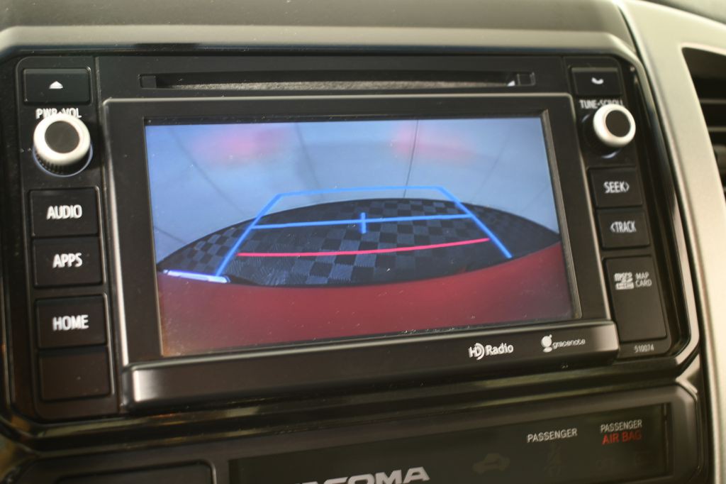 2015 Toyota Tacoma Image 39