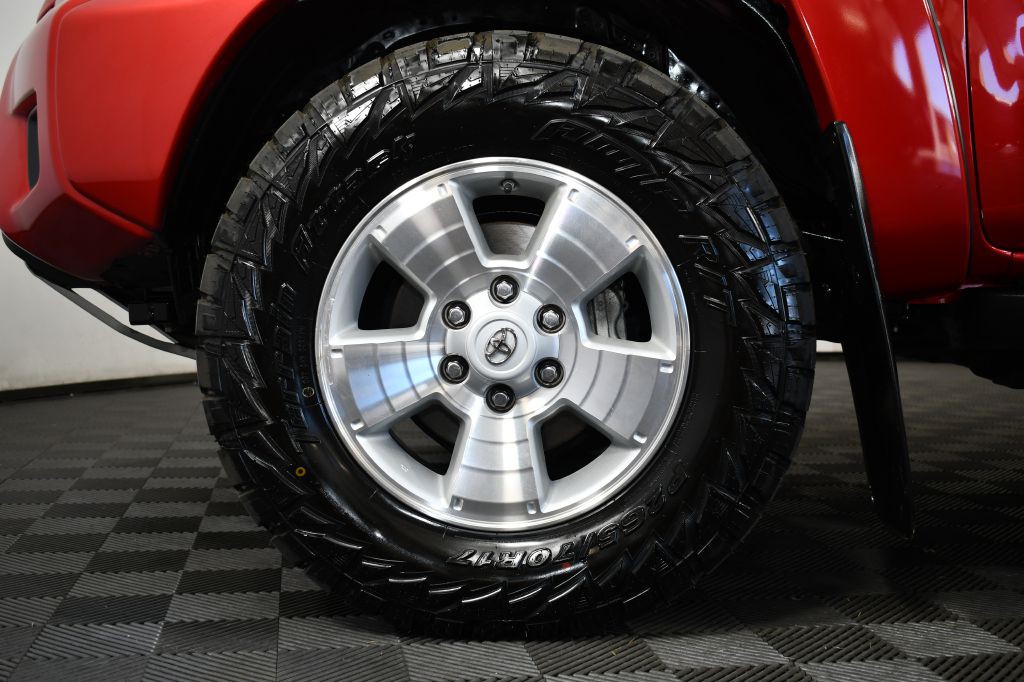 2015 Toyota Tacoma Image 43