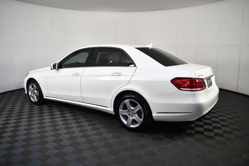 2015 Mercedes-Benz E-Class Image 10