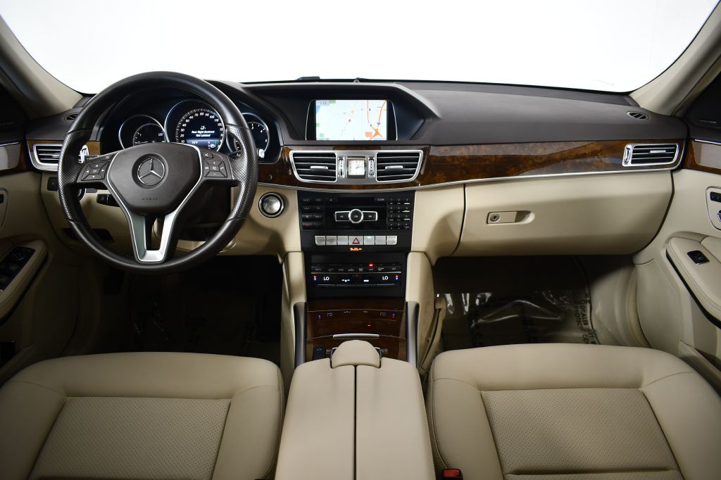 2015 Mercedes-Benz E-Class Image 16