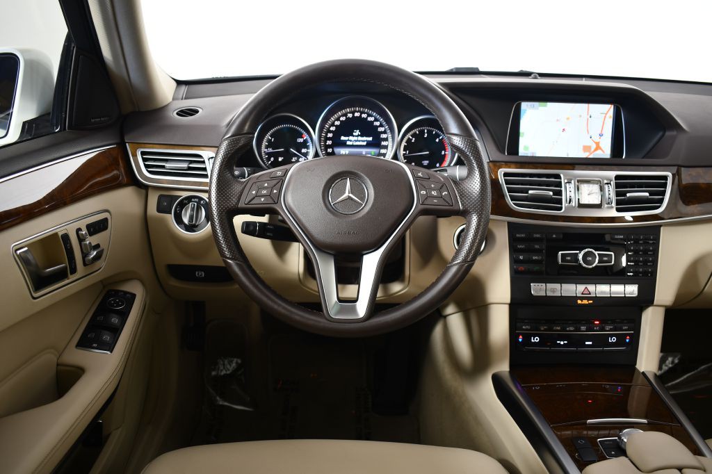 2015 Mercedes-Benz E-Class Image 17