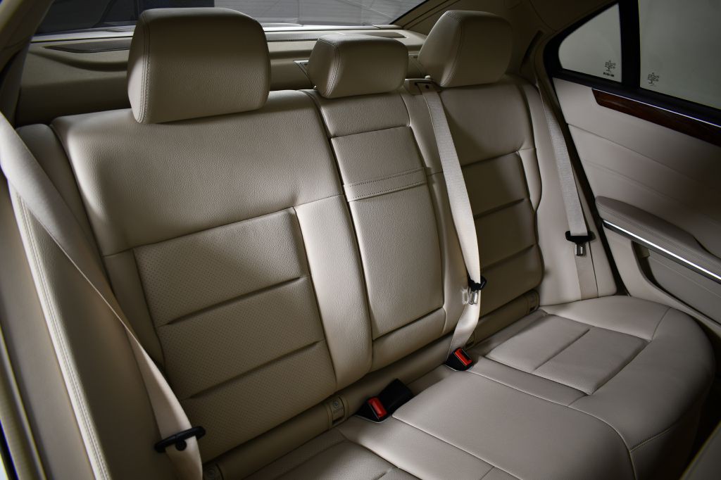 2015 Mercedes-Benz E-Class Image 25