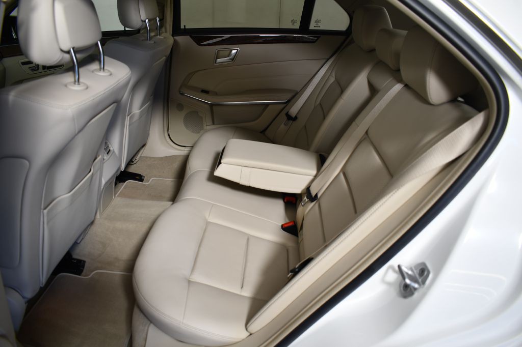 2015 Mercedes-Benz E-Class Image 26