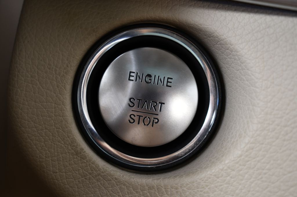 2015 Mercedes-Benz E-Class Image 32