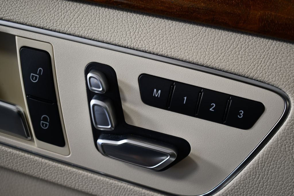 2015 Mercedes-Benz E-Class Image 44