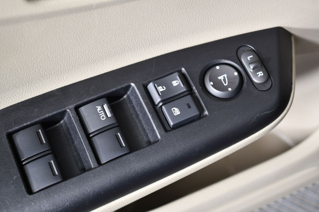2014 Honda Civic Image 40