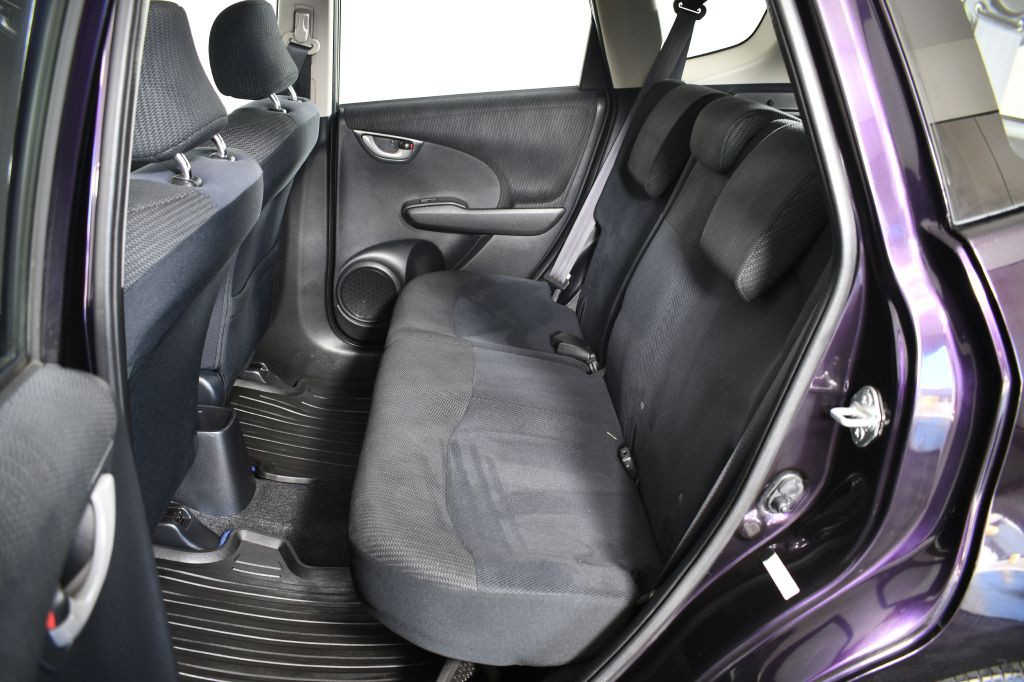 2013 Honda Fit Image 25
