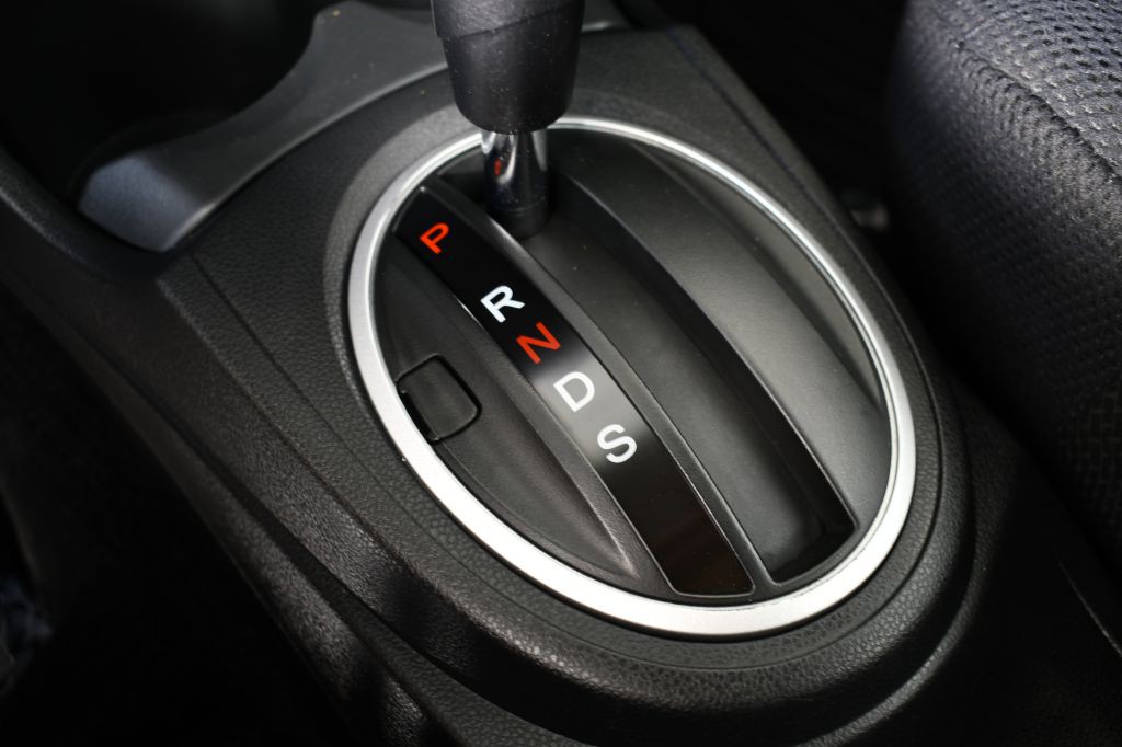 2013 Honda Fit Image 34