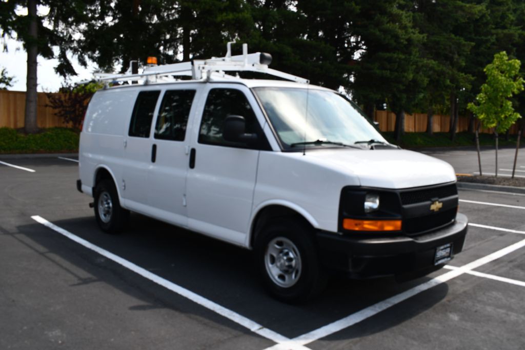 2016 Chevrolet Express Image 4