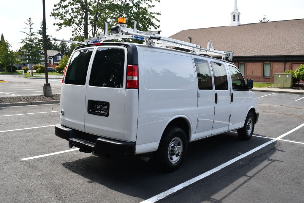 2016 Chevrolet Express Image 7