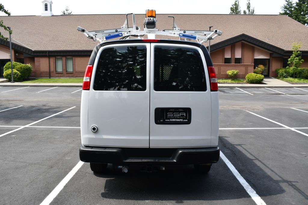 2016 Chevrolet Express Image 8