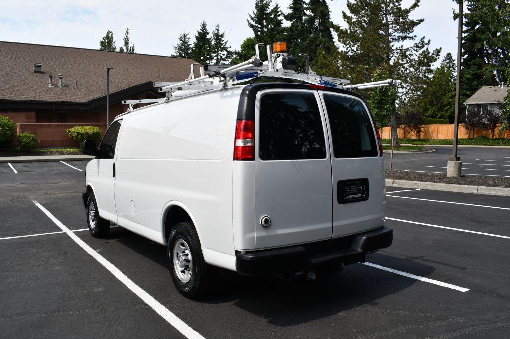 2016 Chevrolet Express Image 9